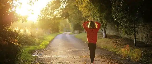 caminando en naturaleza